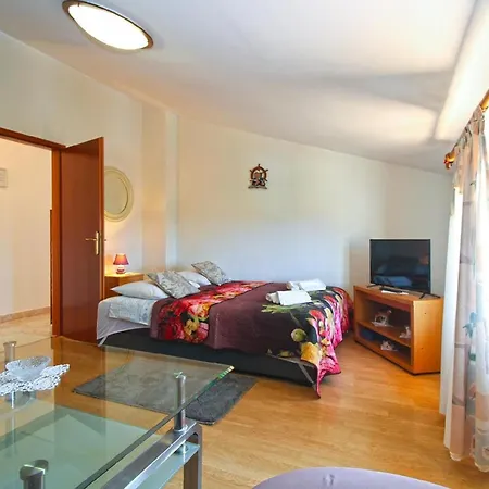 Apartman Fuer 4 Personen Ca 55 Qm In Fazana, Istrien Istrische Riviera Fazana